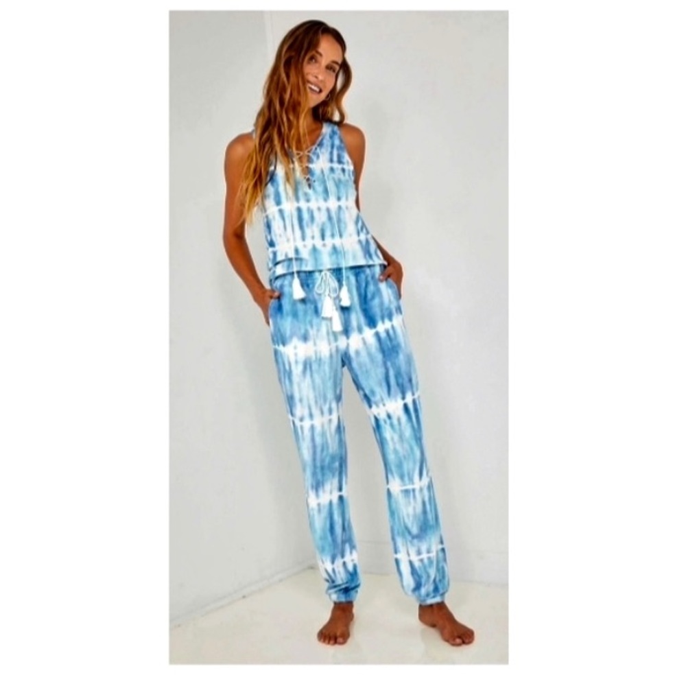 Bella Dahl Smocked Waist Joggers.